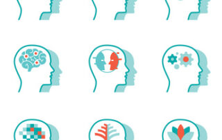 Neun, zu einem Quadrat angeordnete Köpfe, in denen immer etwas anderes abgebildet ist - z.B. ein Labyrinth, eine Zielscheibe oder zwei ineinandergesteckte Puzzleteile.