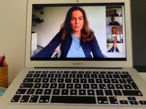 Bild 1: Svenja Hofert - direkter Blick in die Webkamera